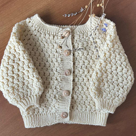 KIT UNCINETTO BEBE' EMILIA CARDIGAN -Include filato+ Schema PDF- Livello intermedio-avanzato