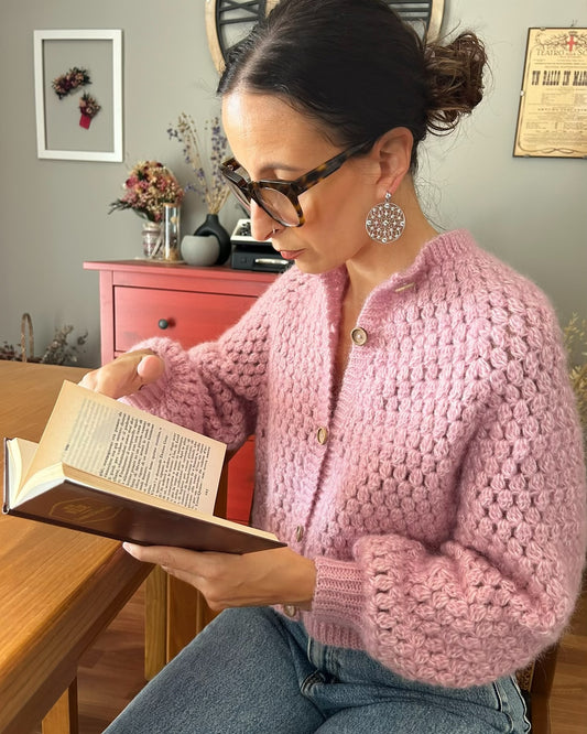 KIT UNCINETTO EMILIA CARDIGAN-Include filato PREMIUM+ Schema PDF- Livello intermedio-avanzato